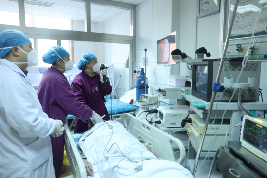 经支气管镜冷冻治疗术:破解气道梗阻的“冰雪利刃” 经支气管镜冷冻治疗术:破解气道梗阻的“冰雪利刃”